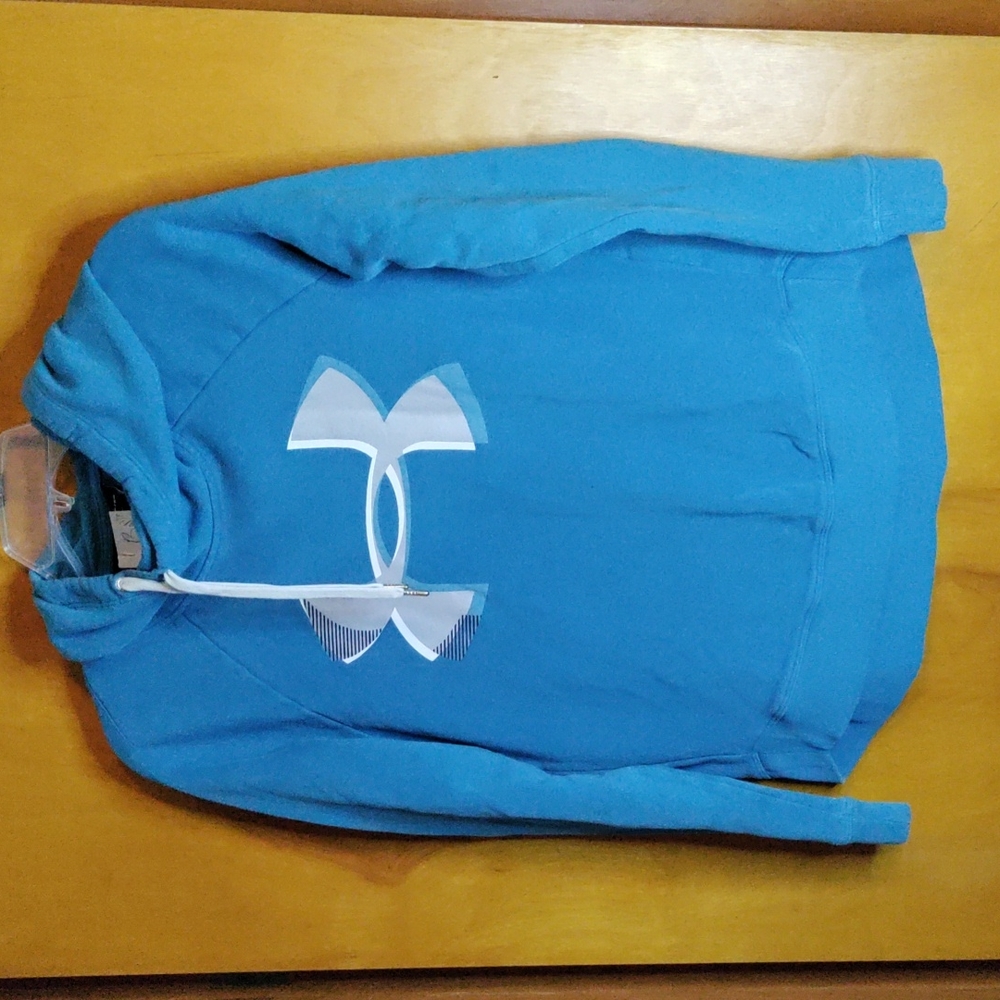 Under Armor women's size small turtle neck hooded sweatshirt
